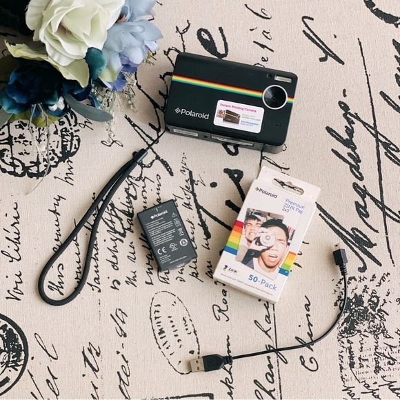 Polaroid Z2300 Instant Print 10mp Digital Camera Black Mint & 50-PK Paper - Picture 1 of 7